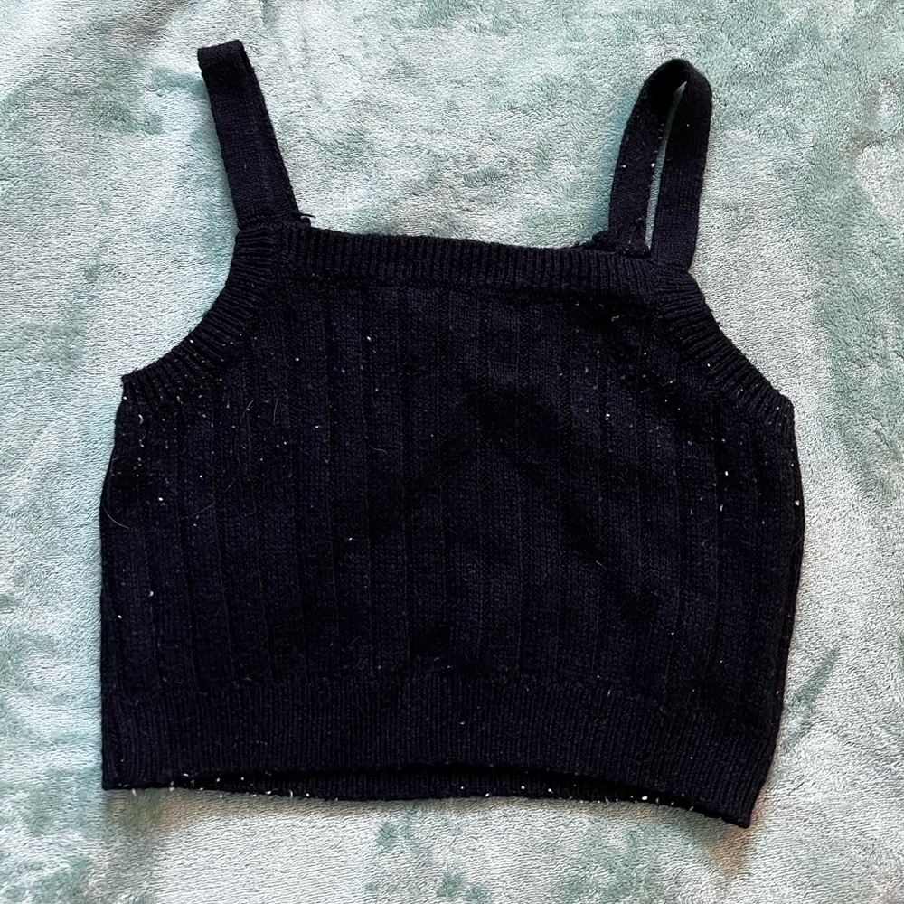 Cute black top